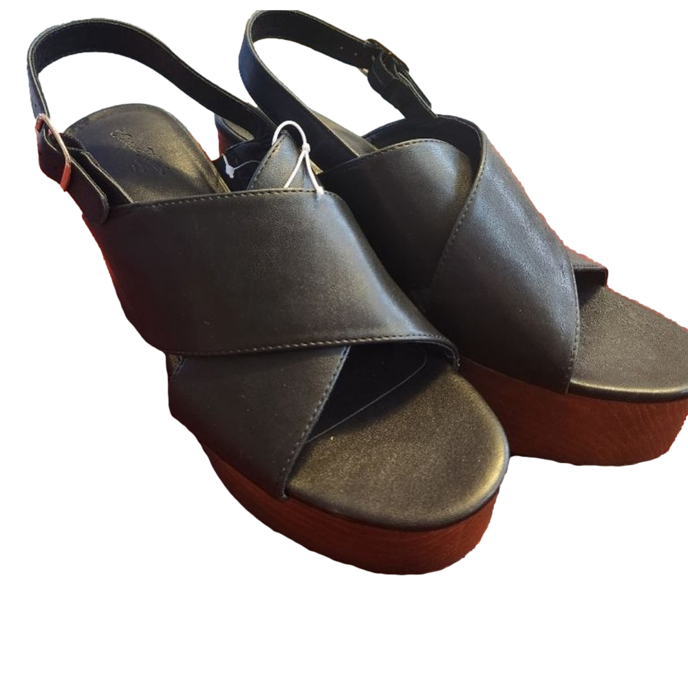 Universal Thread Black & Brown Wedge Sandals Size 9